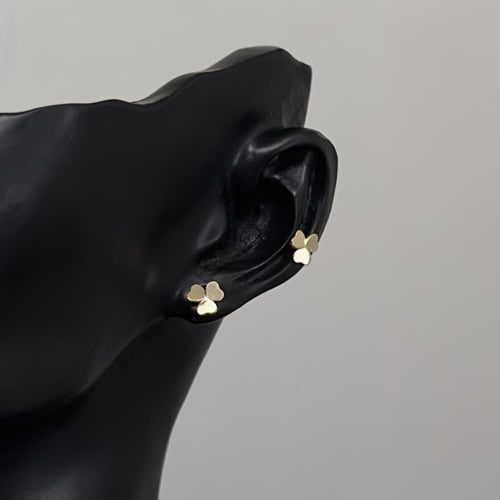 حلق ذهب ناعم