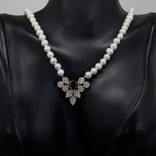 عقد تصميم الألماس واللؤلؤ الفاخر