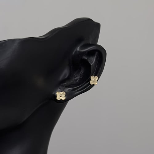 حلق ذهب ناعم