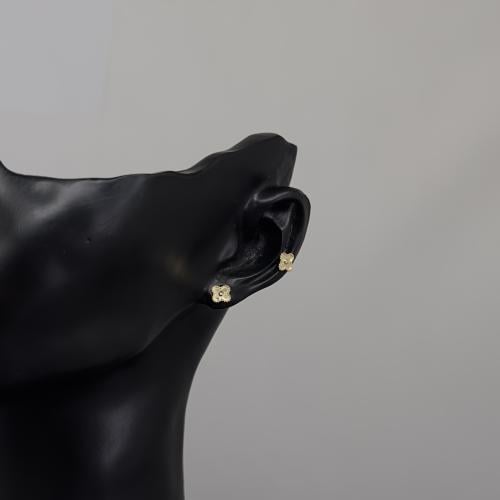 حلق ذهب ناعم