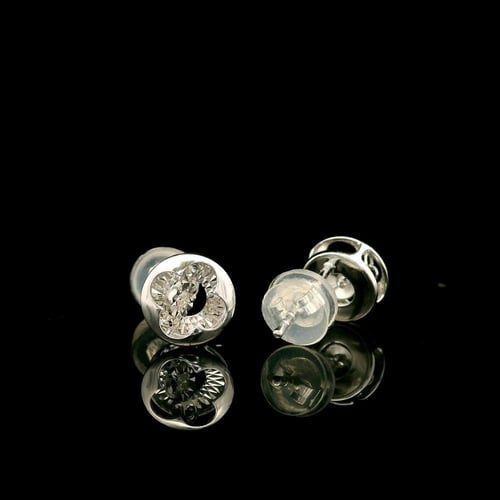 حلق الألماسة الراقصة