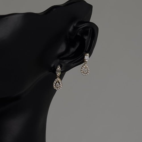 حلق ذهب عيار 18 وزن 1.12g