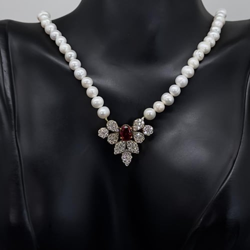 عقد تصميم الألماس واللؤلؤ الفاخر