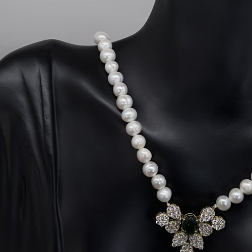 عقد تصميم الألماس واللؤلؤ الفاخر