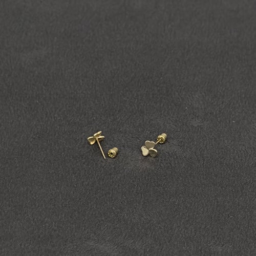 حلق ذهب ناعم