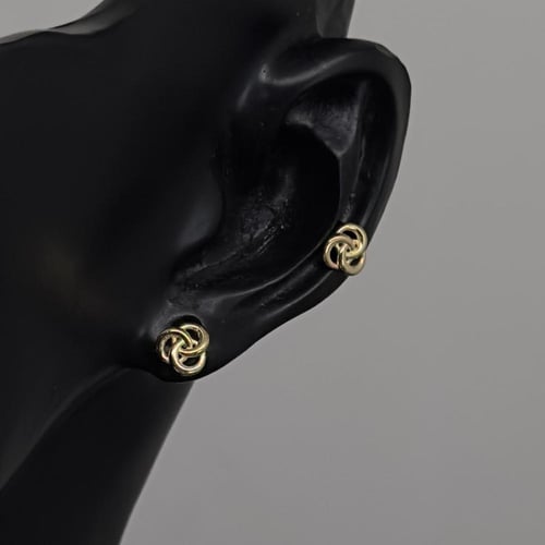 حلق ذهب ناعم