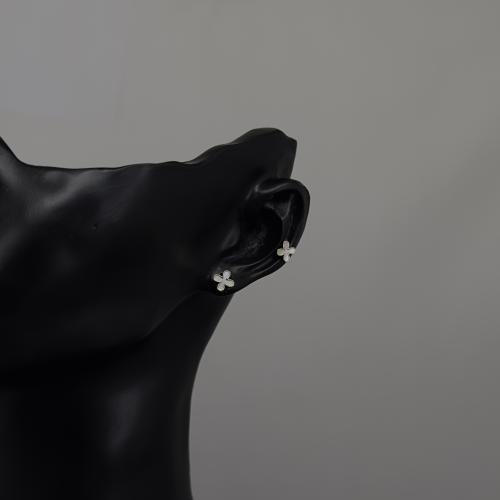 حلق ذهب ناعم