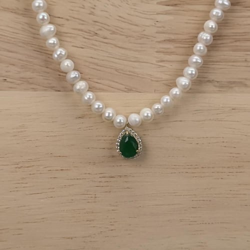 عقد ذهب لؤلؤ