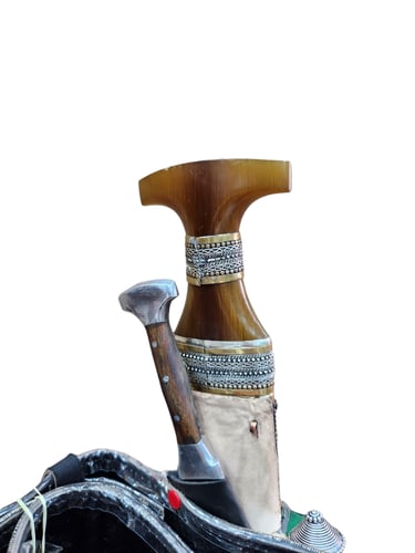 جنبيه خنجر الراس وتر مصفح مقاس 4 الصب فضه مقاس 5