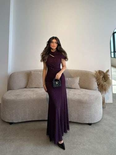 فستان حجر الراين