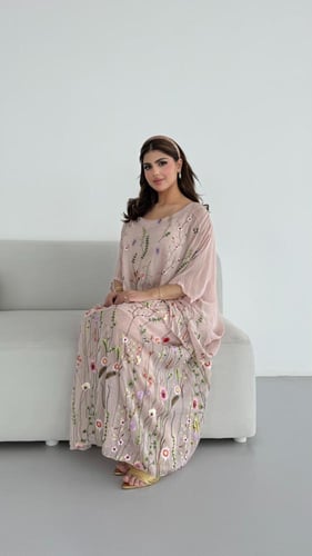 طقم نرجس وردي