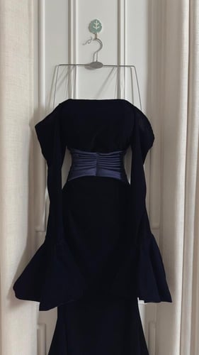 فستان تنفيذ R BOUTIQUE