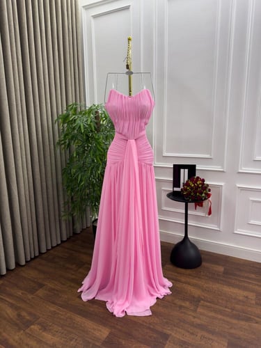 فستان تنفيذ R BOUTIQUE