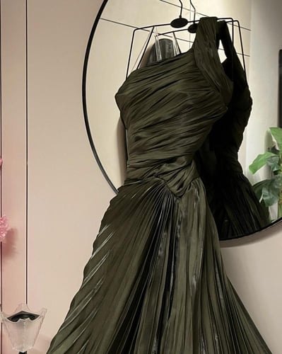 فستان تنفيذ R BOUTIQUE