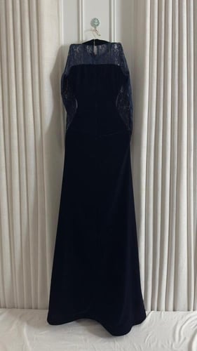 فستان تنفيذ R BOUTIQUE