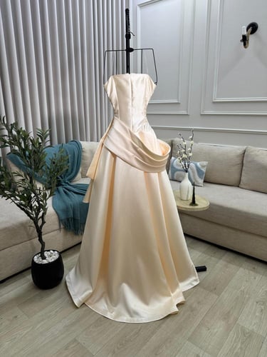 فستان تنفيذ R BOUTIQUE