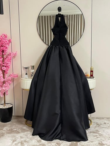 فستان تنفيذ R BOUTIQUE