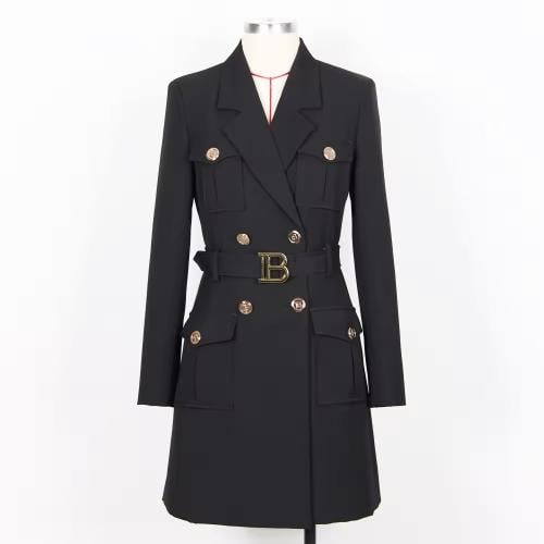 فستان مع الحزام