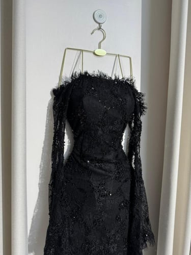 فستان تنفيذ R BOUTIQIE