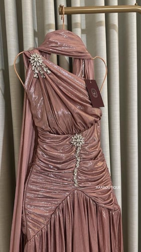 فستان تنفيذ R BOUTIQUE