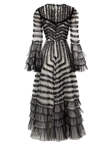 فستان طويل تل