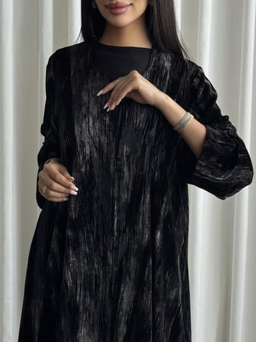 عباية مخمل كلوش(L4)