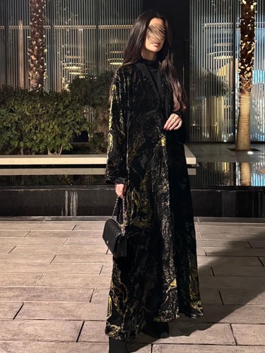 عباية شيفون مخمل(L9)