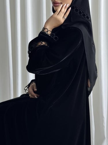 عباية كلوش مخمل(L3)