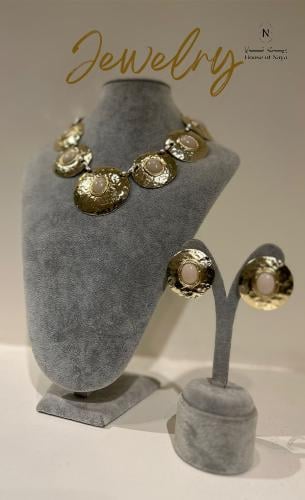 طقم مطلي بذهب مع احجار كريمة - بيت نايا