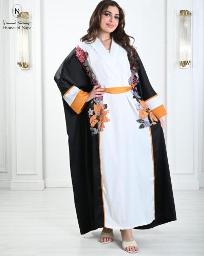 ثوب كيمونو بتطريز ورود