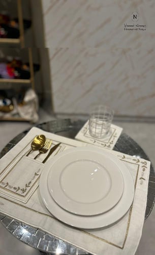 طقم مفارش &طقم لينين مطرز - بيت نايا