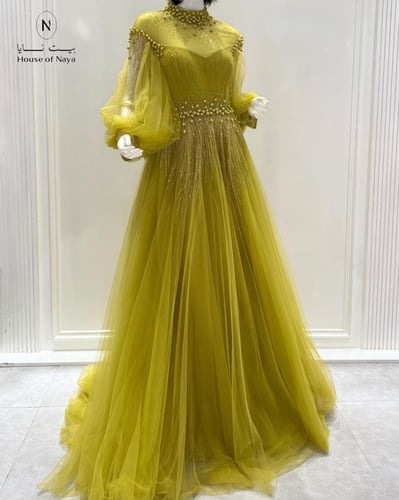 فستان تل مشكوك يدوي فخم