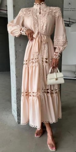 فستان انيق قطن طبيعي مفرغ