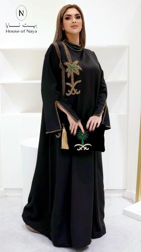 ثوب من الكريب الفخم بتطريز بالخرز