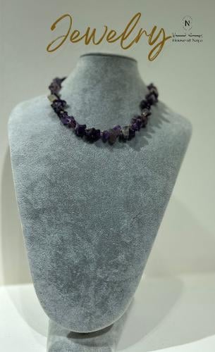 عقد بالاحجار الكريمة باللون البنفسجي - بيت نايا