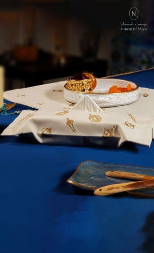 Tissue box - بيت نايا