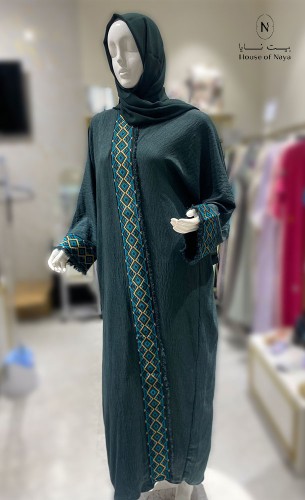 عباية لينين ناعم بتطريز على الصدر والاكمام - بيت ن...