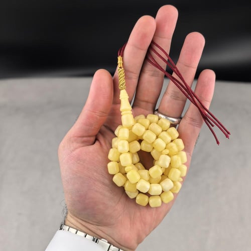 مسباح كهرمان حر