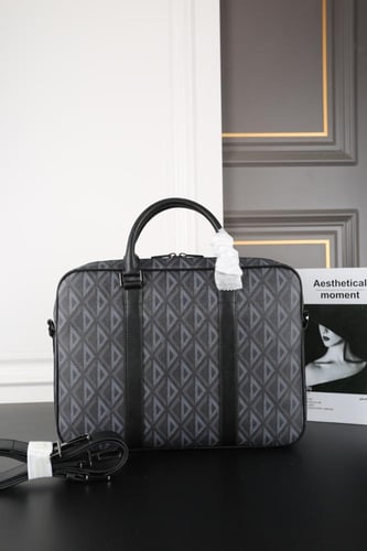 شنطه لابتوب 37×28