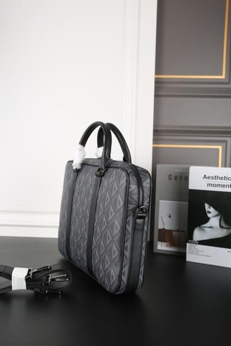 شنطه لابتوب 37×28