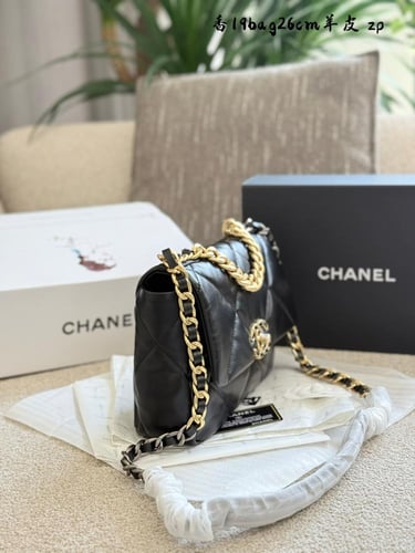 حقيبه مقاس ١٩