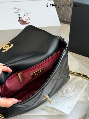 حقيبه مقاس ١٩