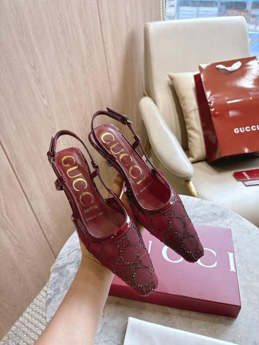 كعب قوتشي ارتفاع 3.5