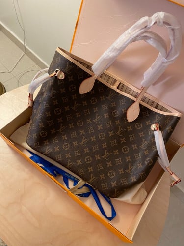 توت باق lv مقاس 33