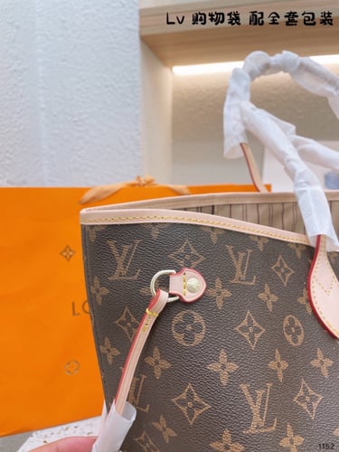 Neverfull مقاس GM كبير جدا