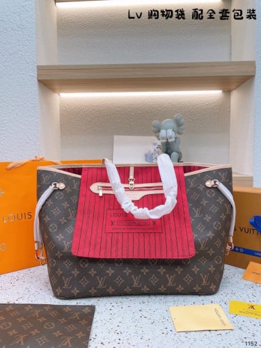 Neverfull مقاس GM كبير جدا