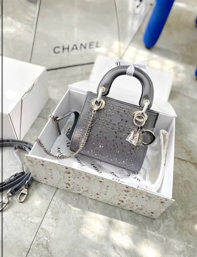 ليدي 17 ميني