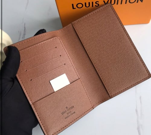 بوك متوفر 2 الوان