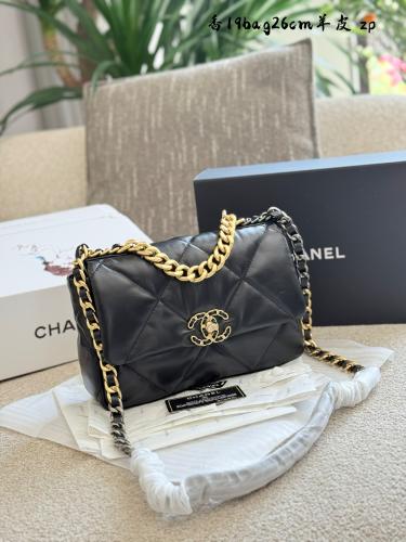 حقيبه مقاس ١٩