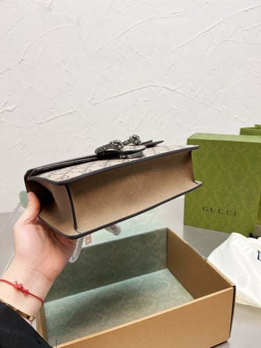 ديونيسوس مقاس 25 سم